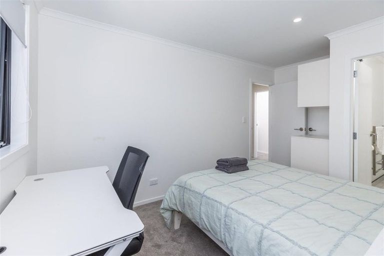 Photo of property in 2/18 May Street, Hamilton East, Hamilton, 3216