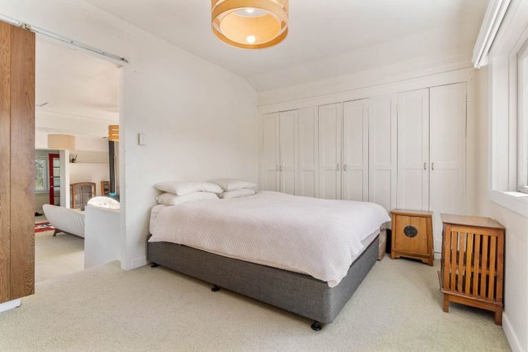 Photo of property in 20 Harrybrook Road, Green Bay, Auckland, 0604