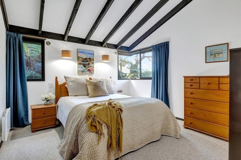 Photo of property in 4 Mizzen Place, Whitby, Porirua, 5024