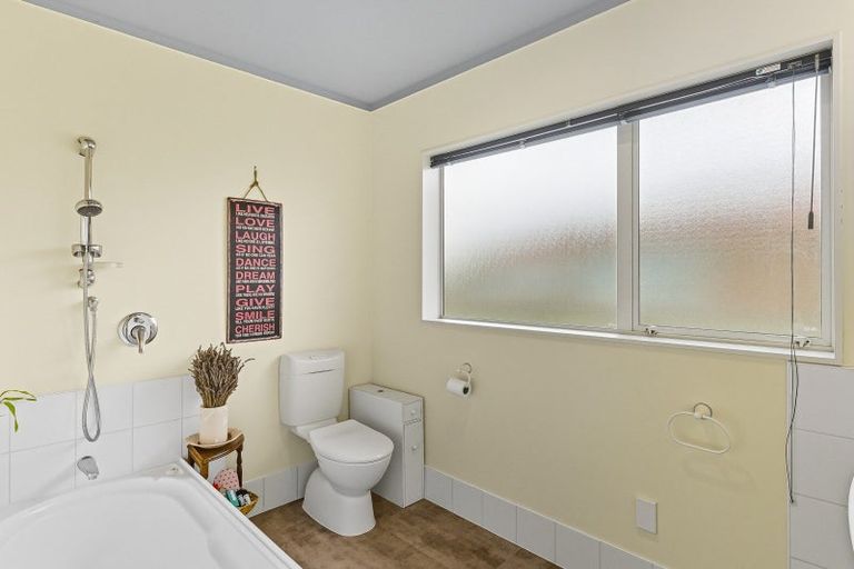 Photo of property in 174 Bath Street, Levin, 5510