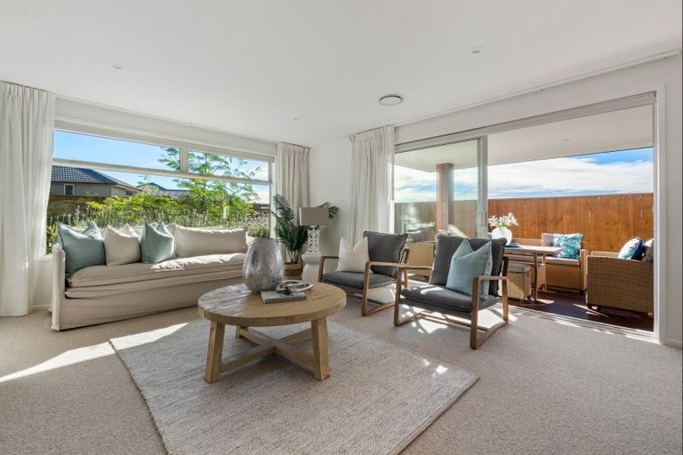 Photo of property in 16 Atutahi Street, Hurdon, New Plymouth, 4310