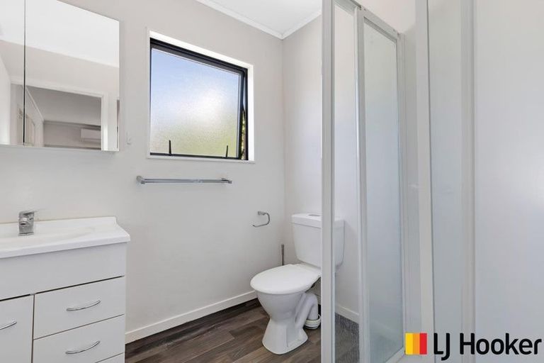 Photo of property in 18 Burndale Terrace, Manurewa, Auckland, 2102