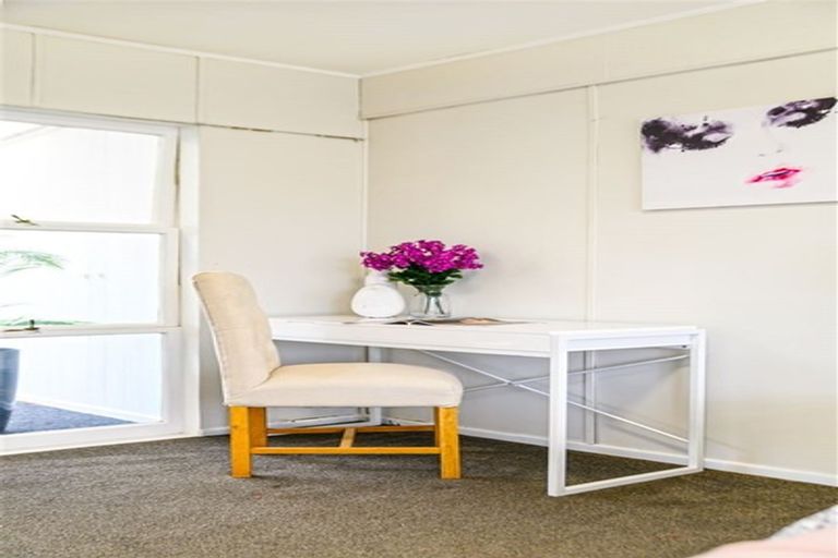 Photo of property in 38 Elliott Avenue, Bayview, Auckland, 0629