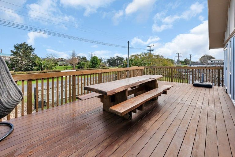 Photo of property in 15 Pyle Road West, One Tree Point, 0118