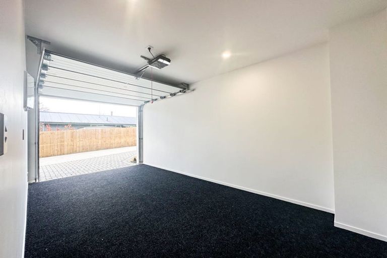 Photo of property in 23d West Harbour Drive, West Harbour, Auckland, 0618