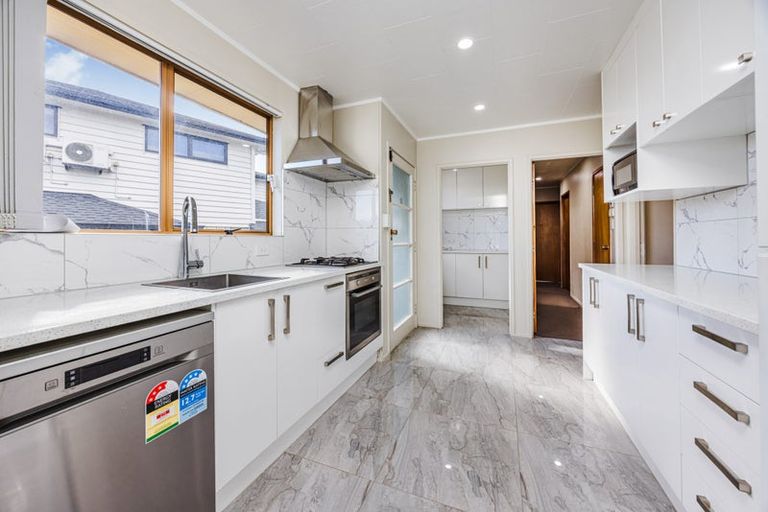 Photo of property in 14 Charntay Avenue, Clover Park, Auckland, 2019
