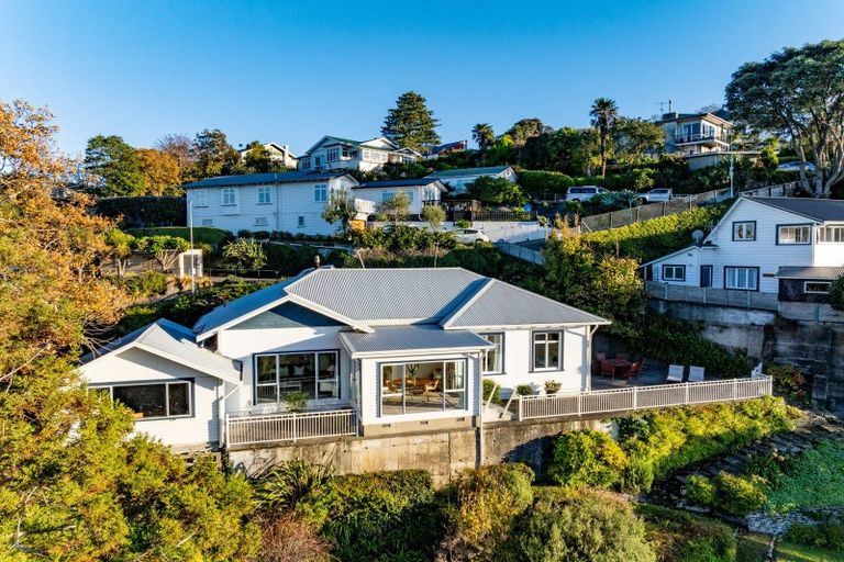 Photo of property in 1 Lucy Road, Bluff Hill, Napier, 4110
