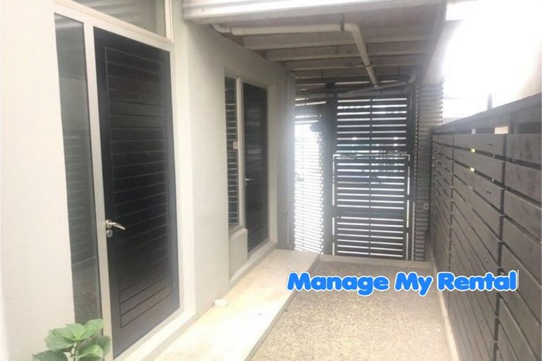 Photo of property in Mondrian Townhouses, 1/24 Hanson Street, Mount Cook, Wellington, 6021