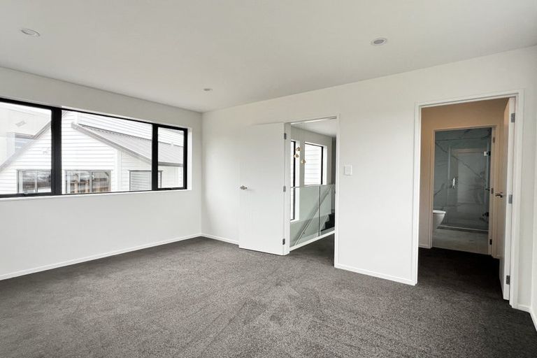 Photo of property in 105b Bond Crescent, Forrest Hill, Auckland, 0620