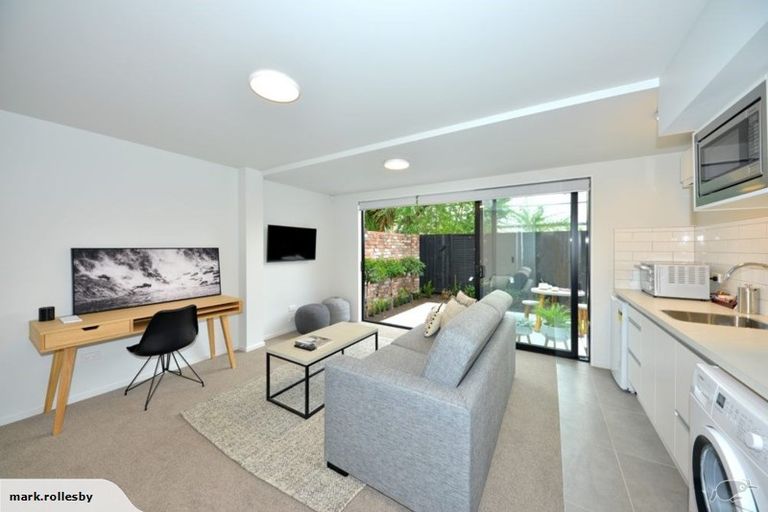 Photo of property in 4/22 Peterborough Street, Christchurch Central, Christchurch, 8013