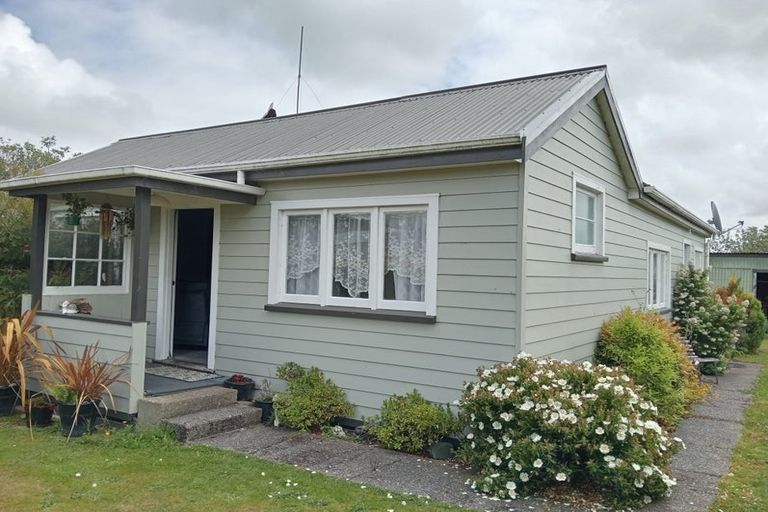 Photo of property in 1a Main Road, Tuatapere, 9620