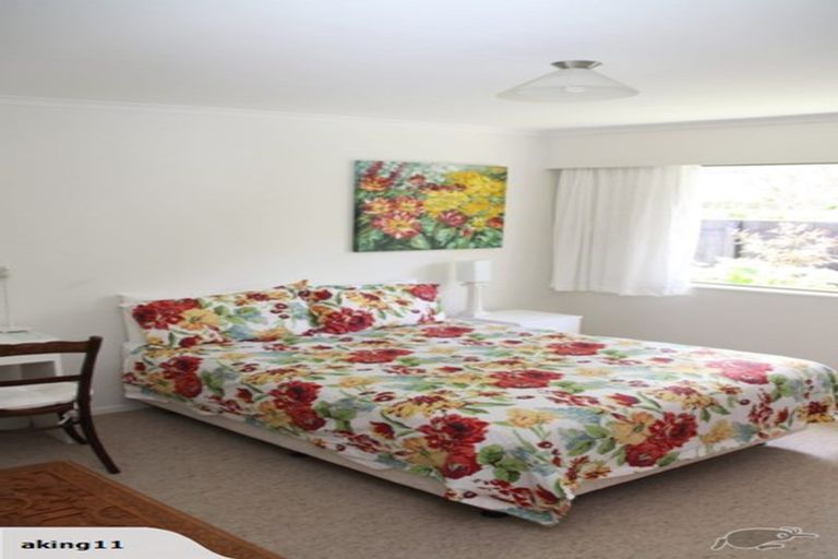 Photo of property in 6a Rewarewa Crescent, Waikanae, 5036