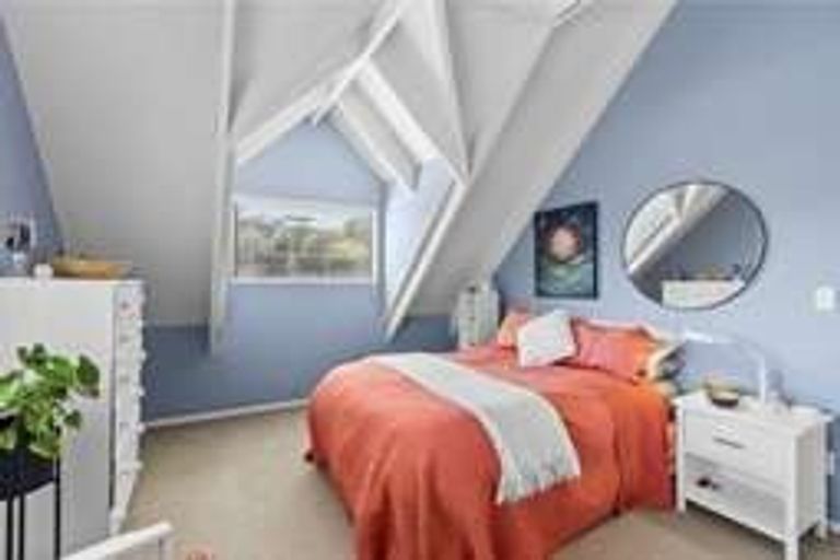 Photo of property in 28 Rossiter Crescent, Lynmouth, New Plymouth, 4310