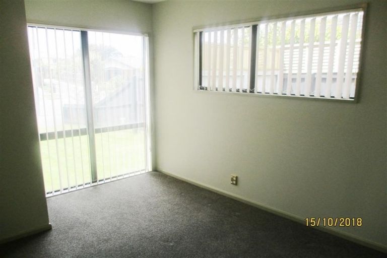 Photo of property in 28 Broadhaven Avenue, Parklands, Christchurch, 8083