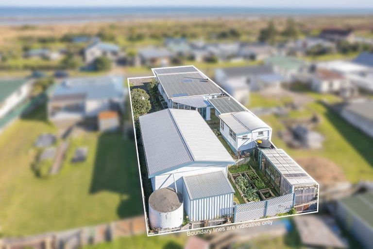 Photo of property in 19 Rapaki Street, Koitiata, Whanganui, 4581