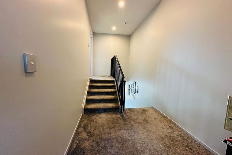 Photo of property in 2/1a Halsey Road, Manurewa, Auckland, 2102