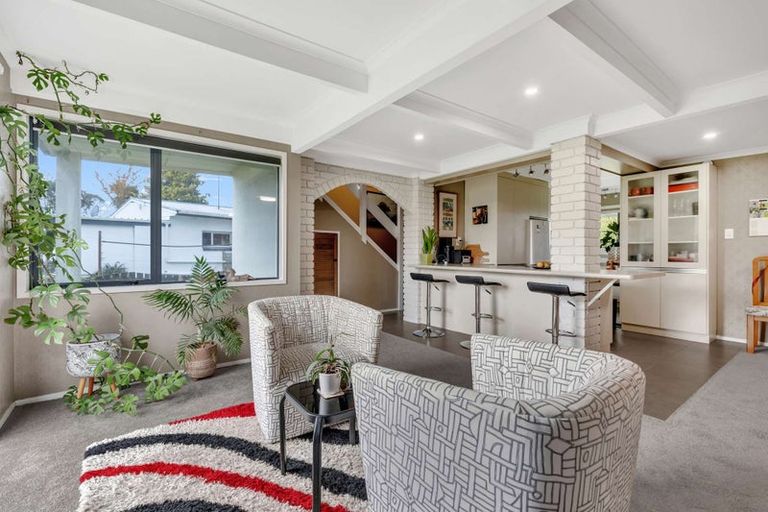 Photo of property in 4 Willow Avenue, Hannahs Bay, Rotorua, 3010