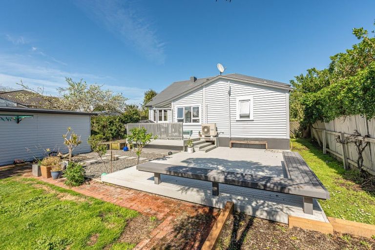 Photo of property in 2 Gonville Avenue, Gonville, Whanganui, 4501