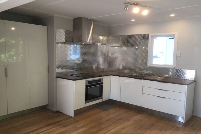 Photo of property in 11 Melrose Avenue, Owhata, Rotorua, 3010