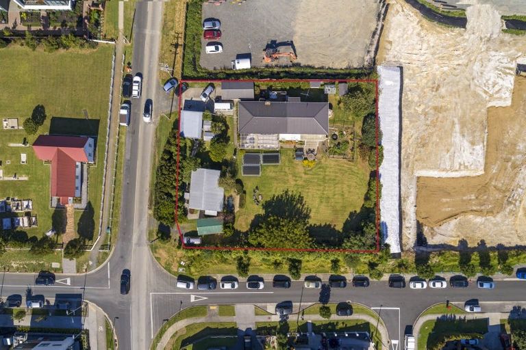 Photo of property in 2 Scott Road, Hobsonville, Auckland, 0616