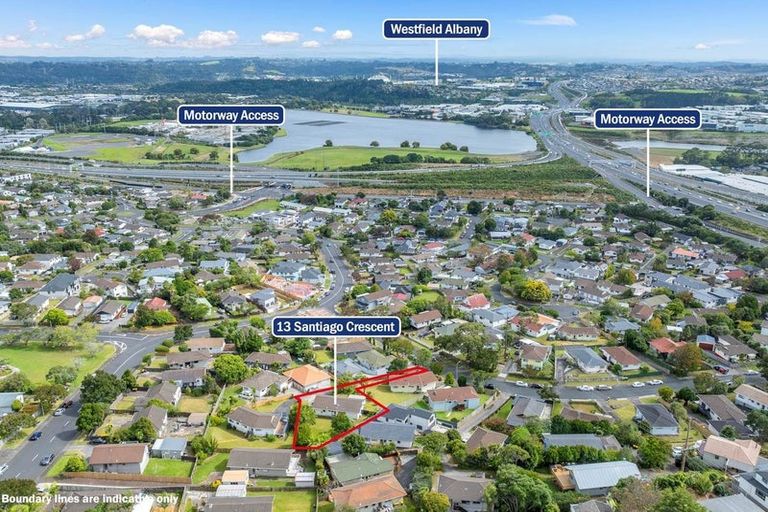 Photo of property in 13 Santiago Crescent, Unsworth Heights, Auckland, 0632