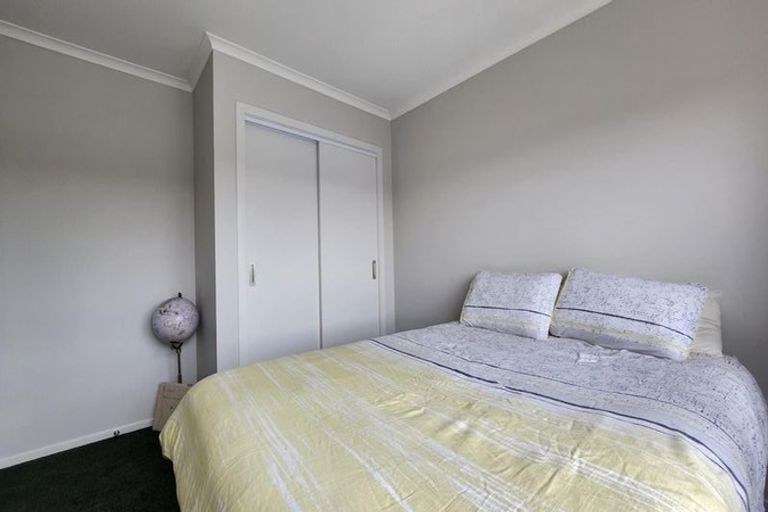 Photo of property in 24 Hokioi Drive, Kenepuru, Porirua, 5022