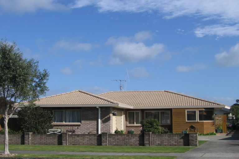 Photo of property in 30 Sandhurst Drive, Papamoa Beach, Papamoa, 3118