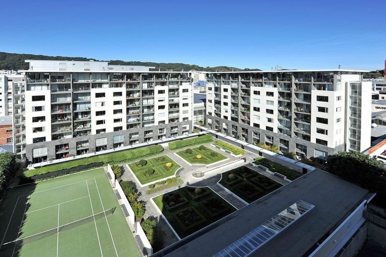 Photo of property in Sanctum Apartment, 10 Ebor Street, Te Aro, Wellington, 6011