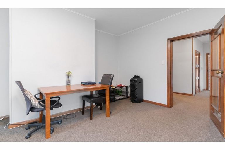 Photo of property in 2 Kawaka Street, Riccarton, Christchurch, 8041