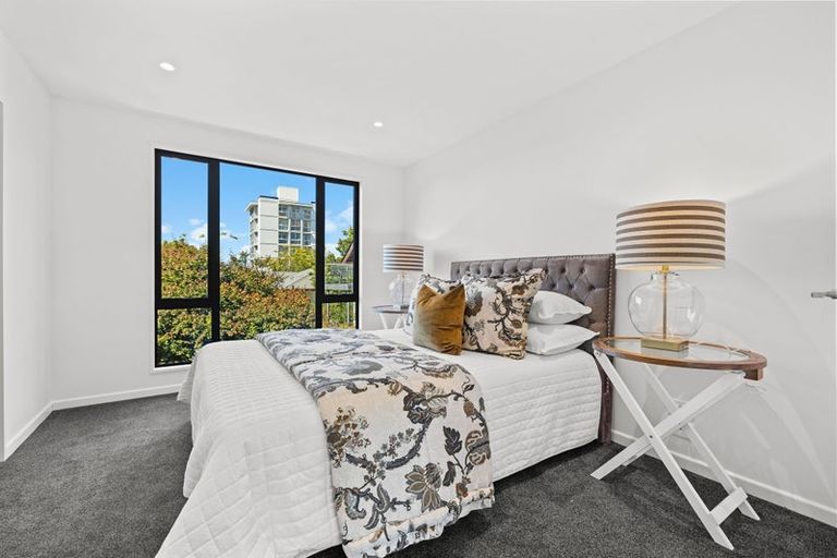 Photo of property in 2/11 Carlton Mill Road, Merivale, Christchurch, 8014