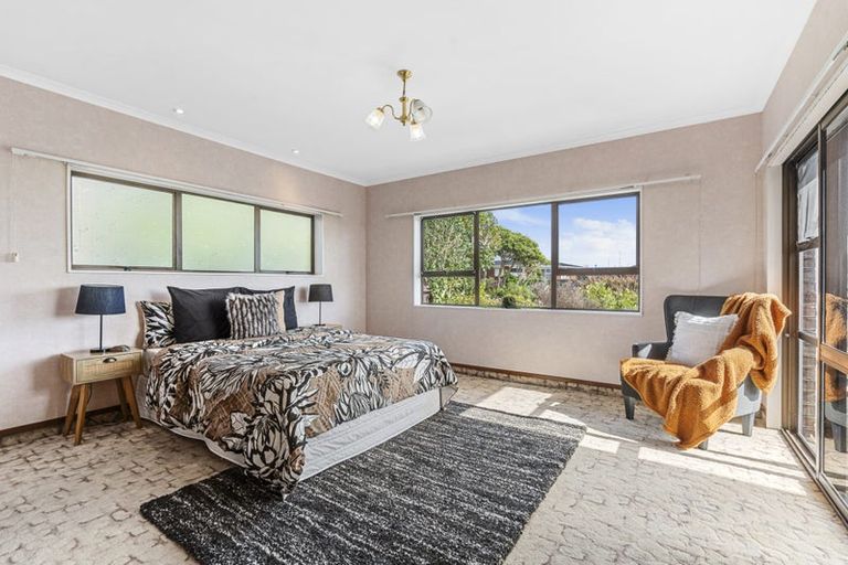 Photo of property in 11 Kellyville Heights, Merrilands, New Plymouth, 4312