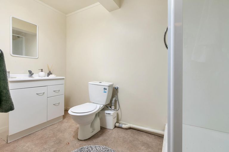 Photo of property in 14 Jayne Place, Torbay, Auckland, 0630