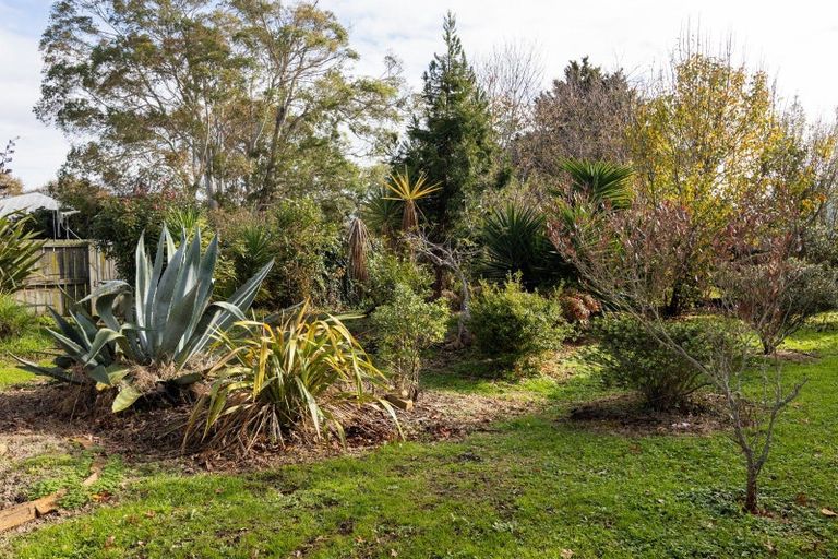 Photo of property in 98 Fairfield Road, Fairfield, Hamilton, 3214