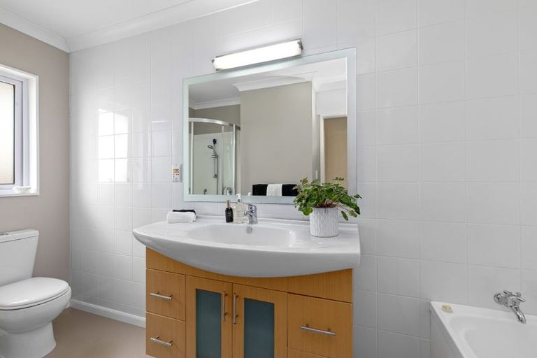 Photo of property in 31b Wai-iti Crescent, Woburn, Lower Hutt, 5010