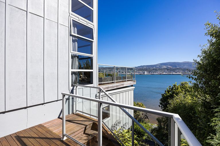 Photo of property in 8a Doon Street, Vauxhall, Dunedin, 9013