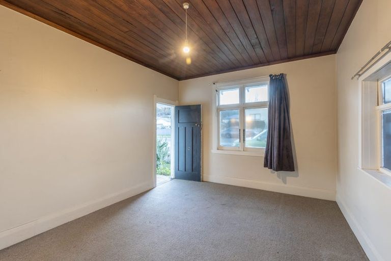 Photo of property in 5 Collins Street, Waipawa, 4210