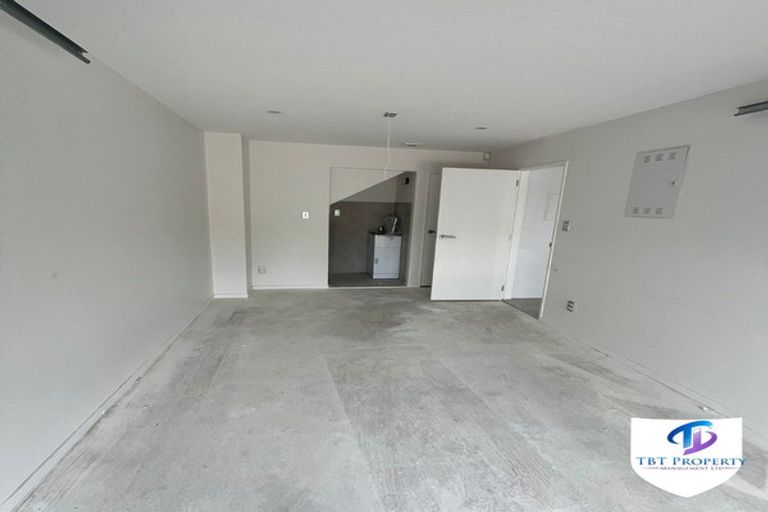 Photo of property in 14 Jenkins Place, Manurewa East, Auckland, 2102