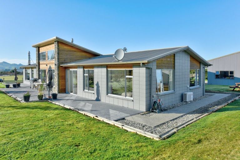 Photo of property in 62 Bowmar Road, Waimumu, Gore, 9774