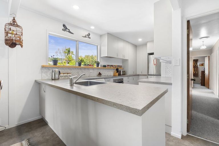 Photo of property in 368 Whangaparaoa Road, Stanmore Bay, Whangaparaoa, 0932