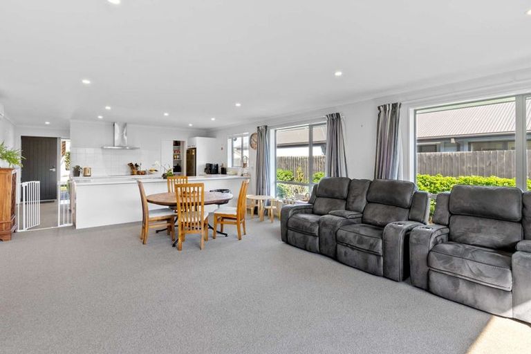 Photo of property in 4 Urihia Street, Marshland, Christchurch, 8083