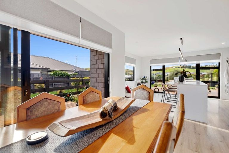Photo of property in 30 Hayward Place, Ohauiti, Tauranga, 3112