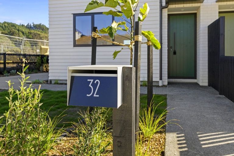 Photo of property in 32 Turtleback Avenue, Whitby, 5024