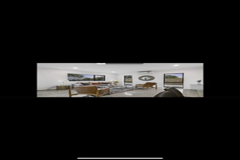 Photo of property in 118b Kervil Avenue, Te Atatu Peninsula, Auckland, 0610