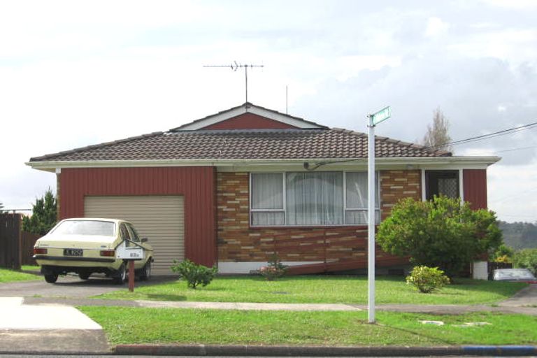Photo of property in 1/83b Glengarry Road, Glen Eden, Auckland, 0602