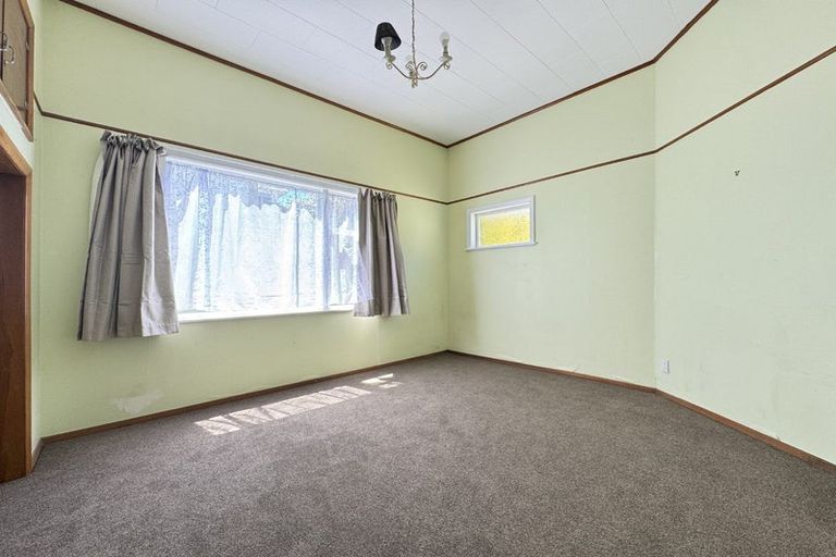 Photo of property in 85 Tiber Street, Island Bay, Wellington, 6023