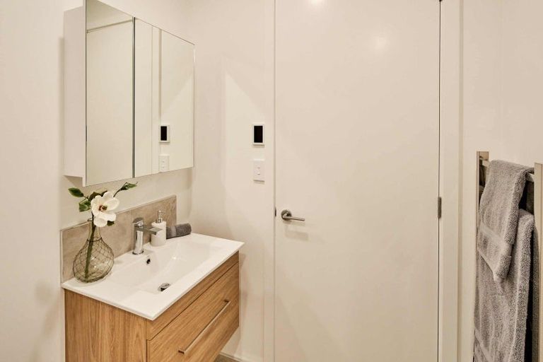 Photo of property in 323 Riverside Drive, Waterloo, Lower Hutt, 5011