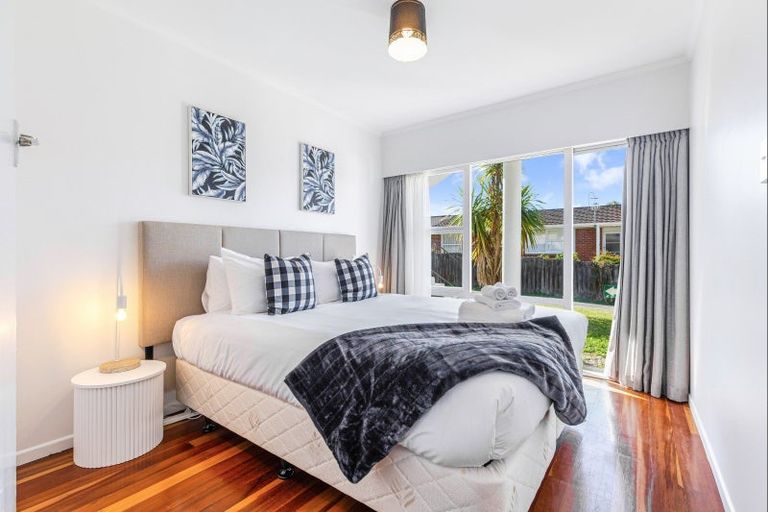 Photo of property in 2/7 Onepoto Road, Hauraki, Auckland, 0622