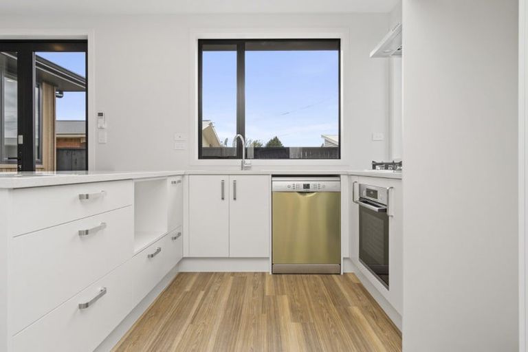 Photo of property in 1/4 Heath Street, Saint Andrews, Hamilton, 3200