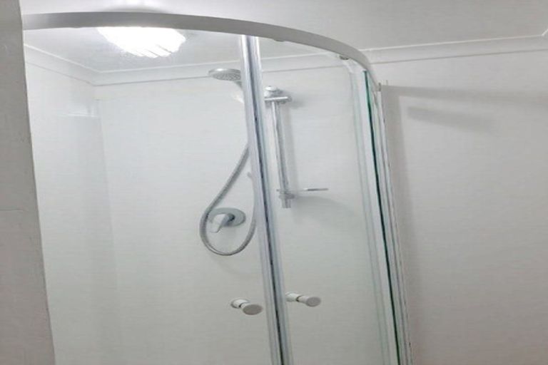 Photo of property in 41 Hatherlow Street, Glenfield, Auckland, 0629