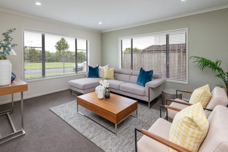 Photo of property in 50 Cyril French Drive, Flat Bush, Auckland, 2016